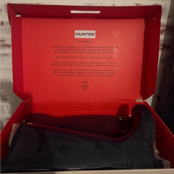 Hunter Women's Deep Grey Rain Boots - Picture 10 of 12